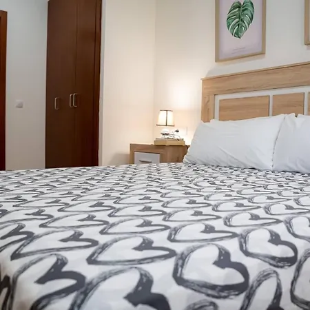 La Folia Apartment *